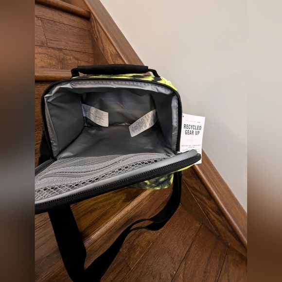 Pottery Barn Teen Lunch Kit Gear Up Santa Cruz Tie Dye dual compartment Bag New! - Picture 7 of 7